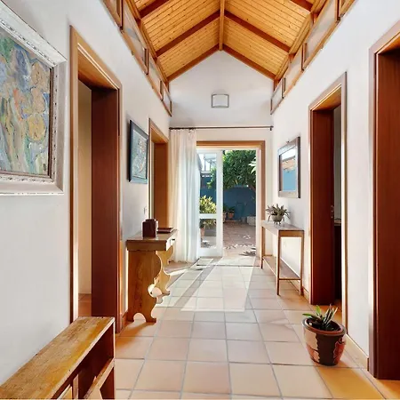 Casa de Férias La Calabacera Casa Blanca By Paramont Holidays *